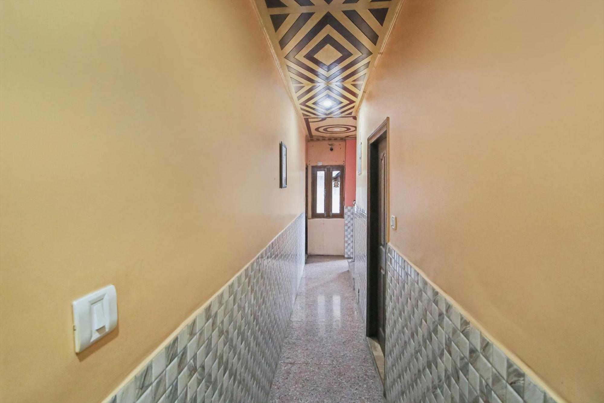 שימלה Hotel O Royal Inn מראה חיצוני תמונה