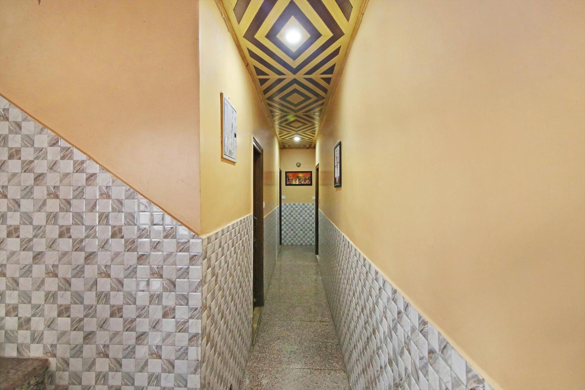 שימלה Hotel O Royal Inn מראה חיצוני תמונה