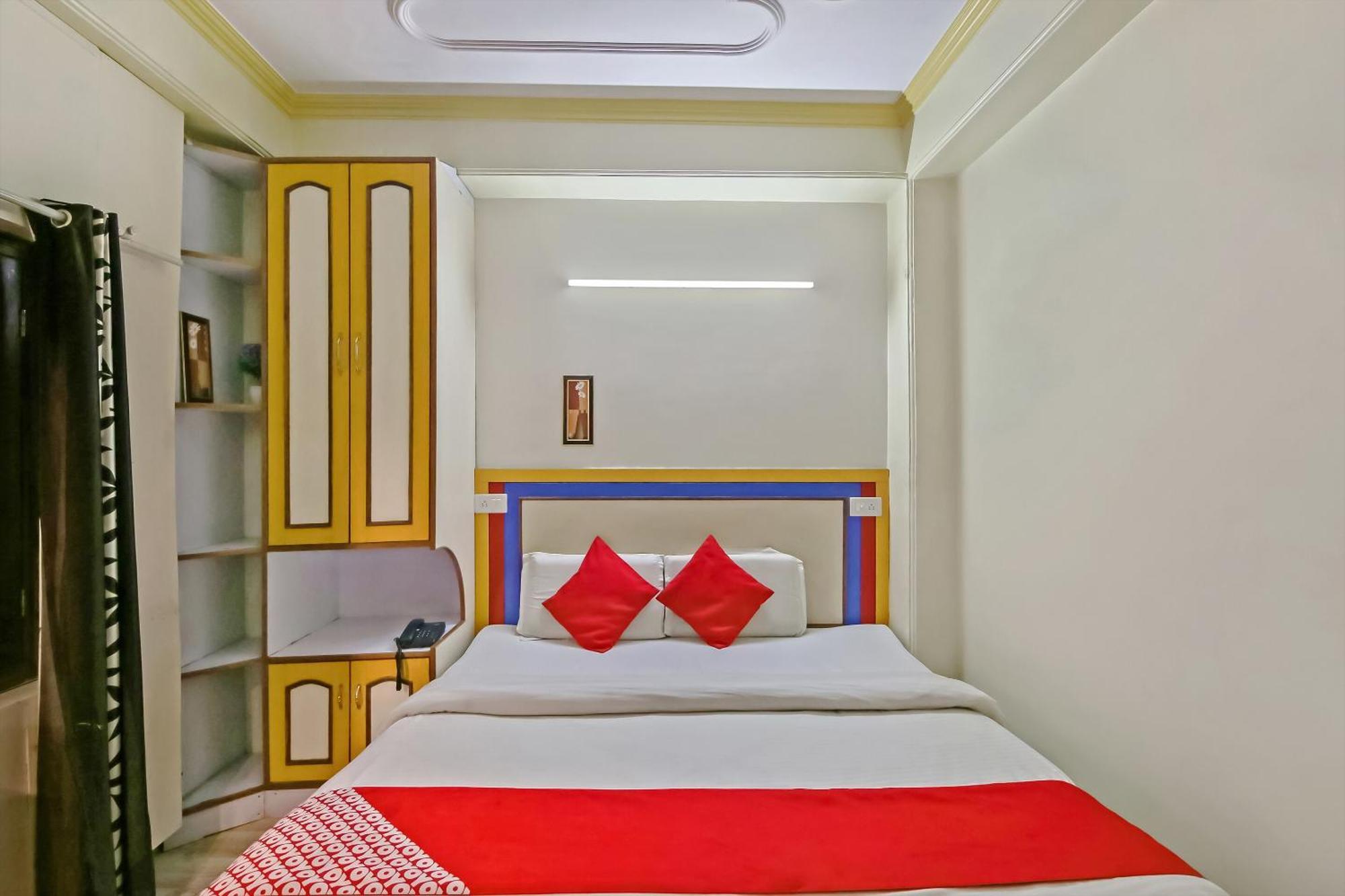 שימלה Hotel O Royal Inn מראה חיצוני תמונה